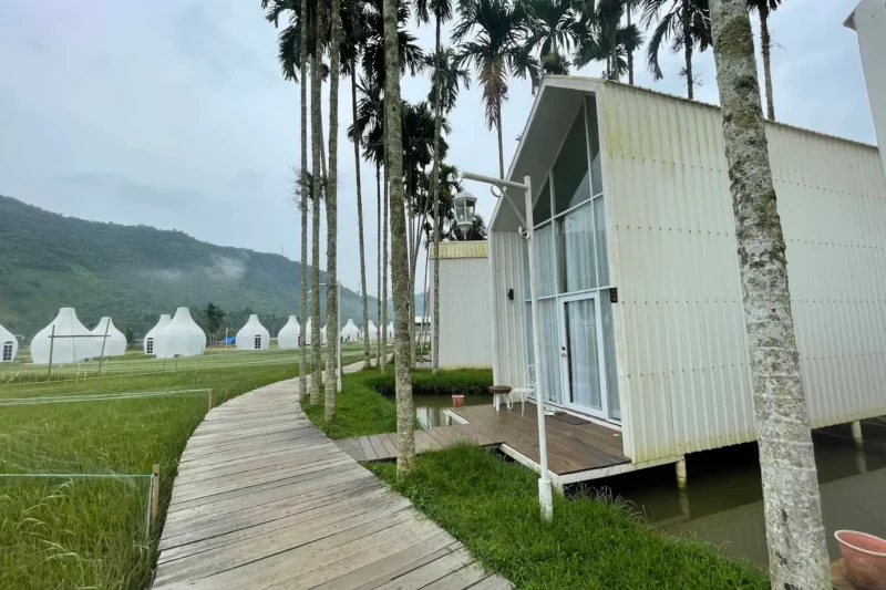 Promo Menarik: Swarnabhumi Harau, Merbabu Park, De Boekit Glamping